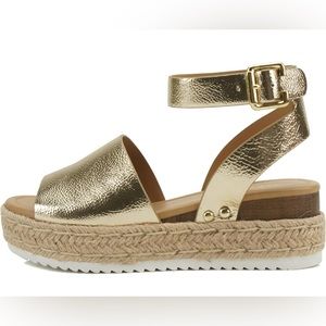 Soda Open Toe Ankle Strap Buckle gold espadrilles Size 10